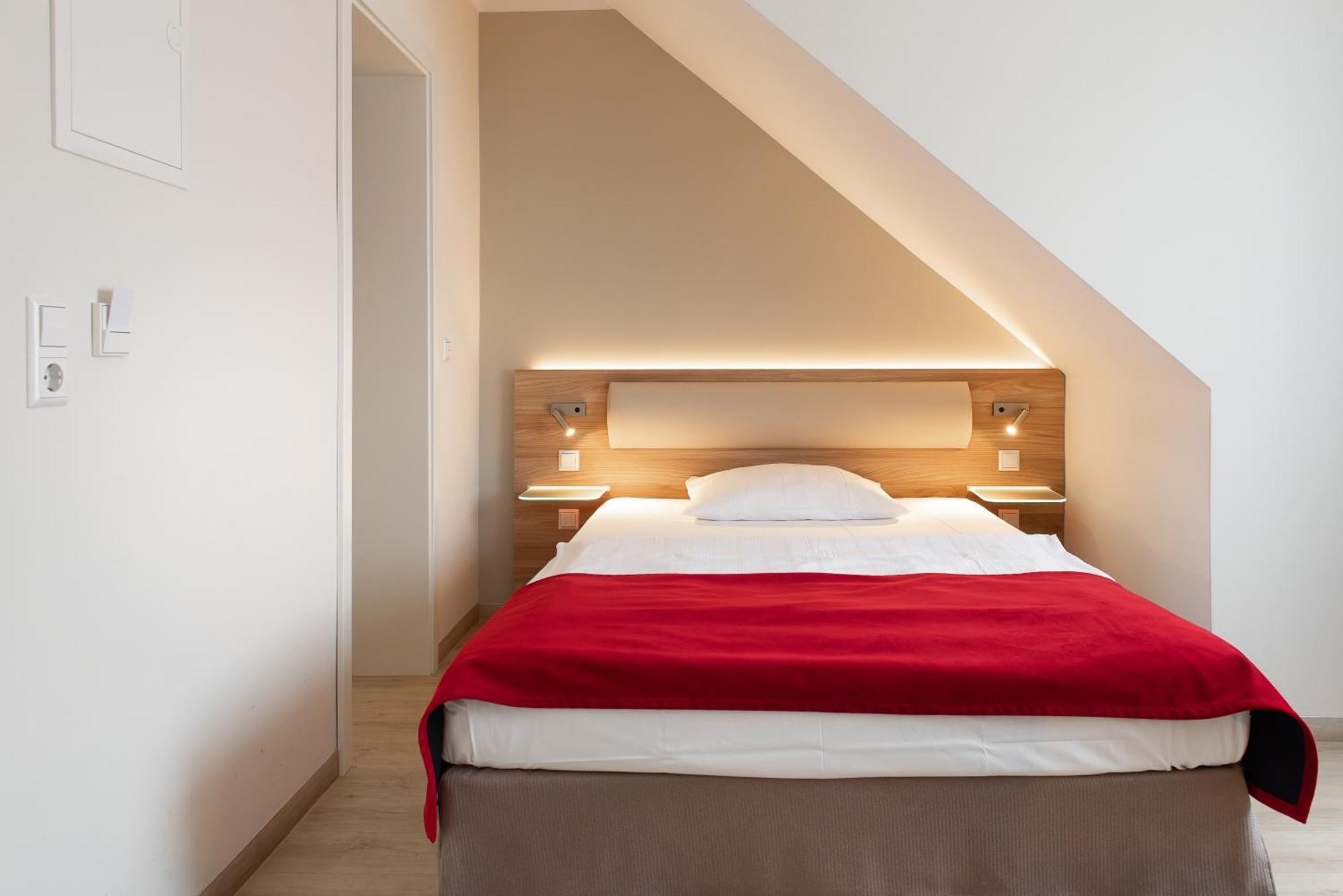 Deluxe Single Room