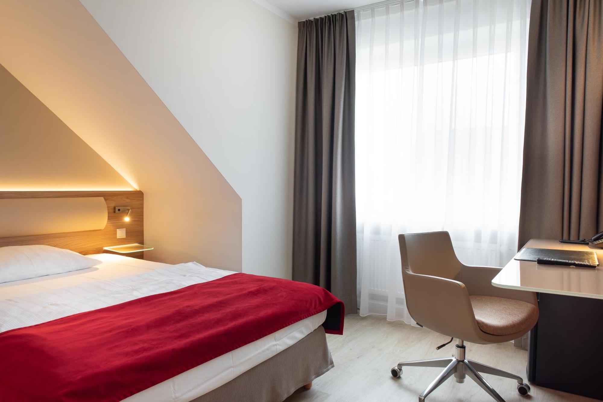 Deluxe Single Room