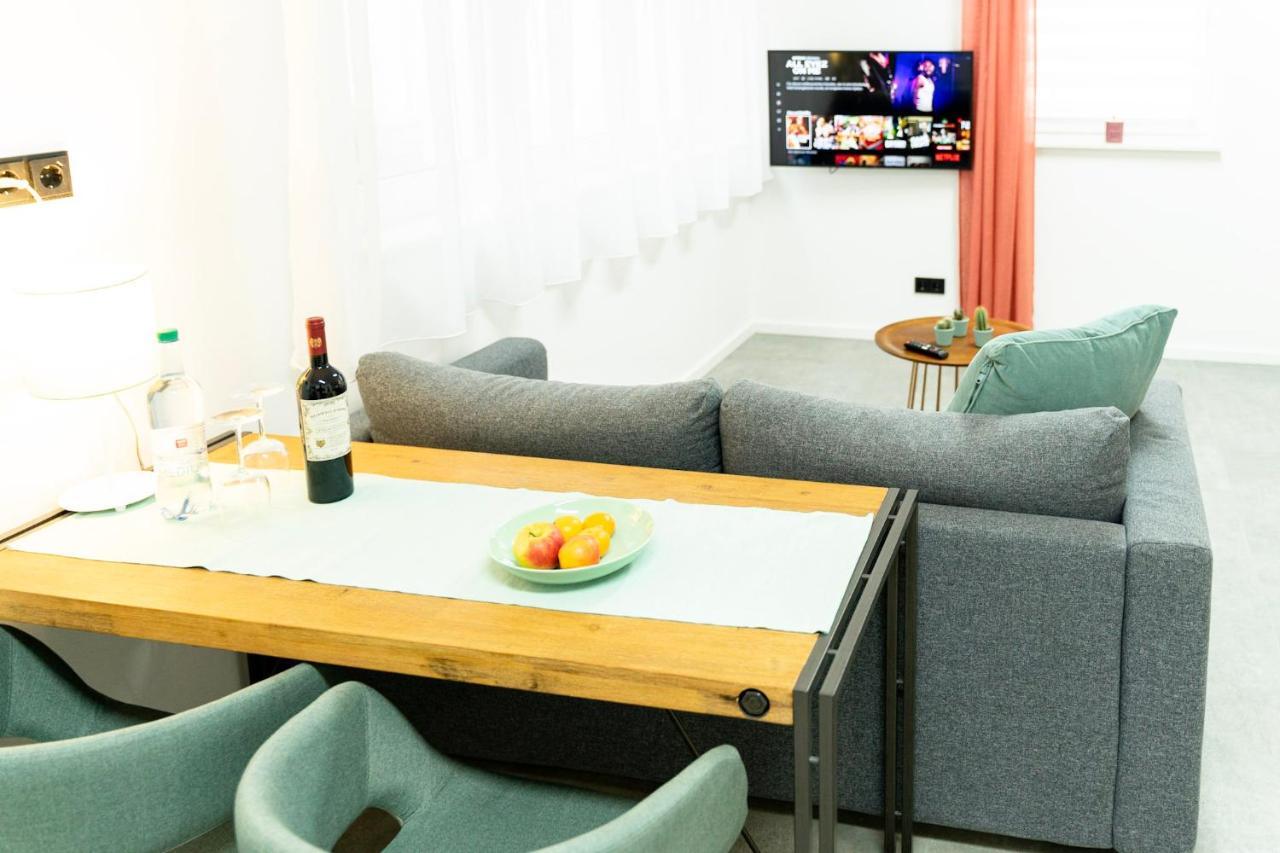 Deluxe Apartment